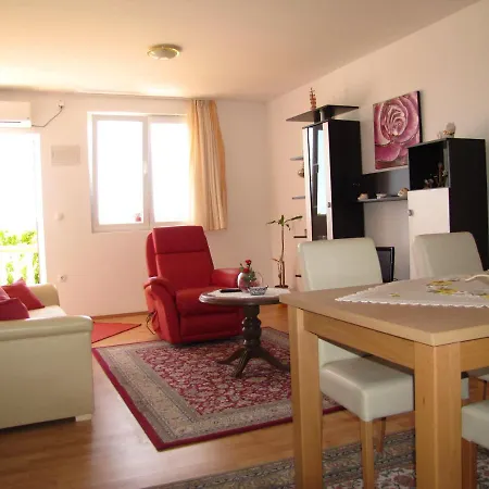 Apartments Nin Nin