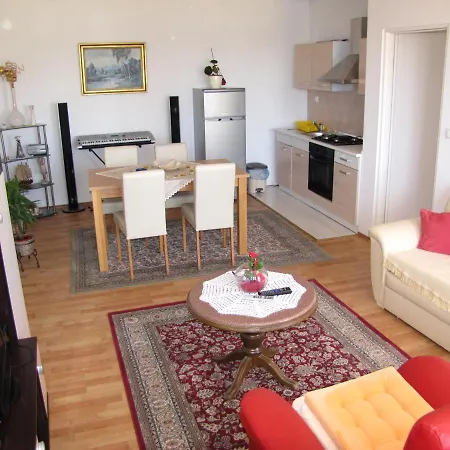 Apartments Nin *