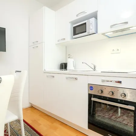 Apartments Nin Nin
