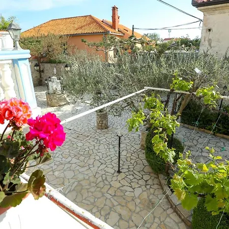 Apartments Nin Apartman