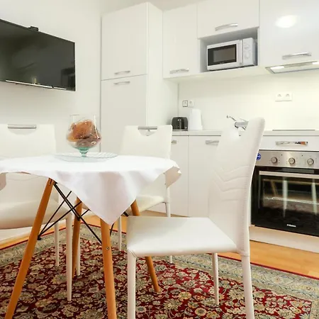 Apartments Nin