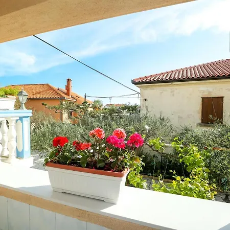 Апартаменты Apartments Nin