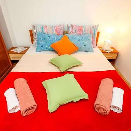 Apartments Nin Нин